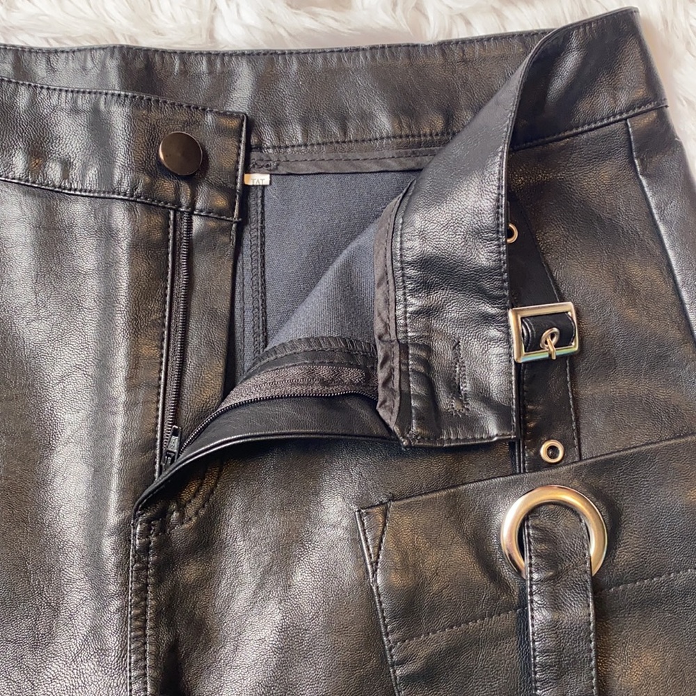 O-Ring High Waisted Faux Leather Shorts - Picture 6 of 9